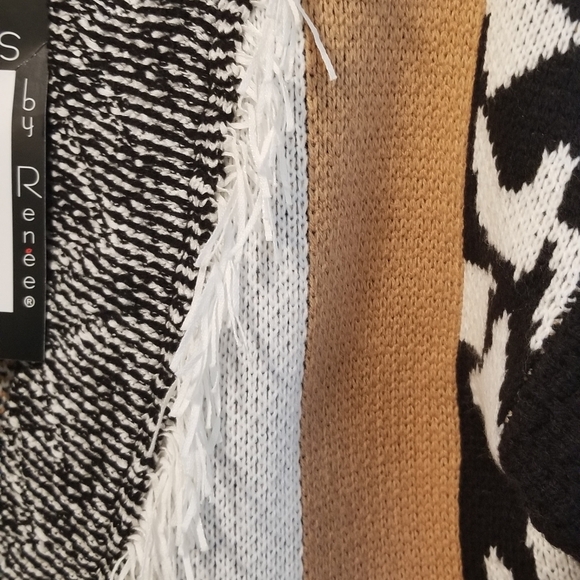 Cardigan, mixed knits, colors, and prints with fringe. - Picture 4 of 7
